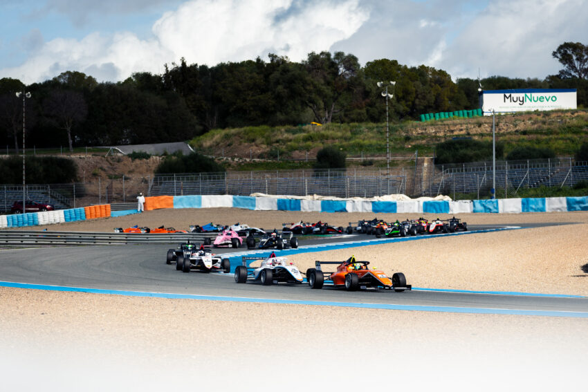 Cárdenas, Peebles y Cota brillan en el arranque de la Formula Winter Series en Jerez
