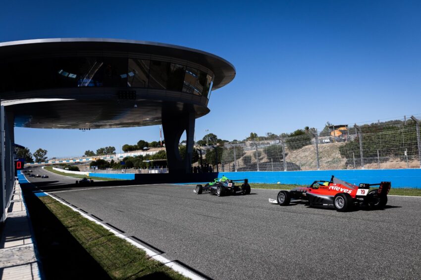 Jerez da la bienvenida al Campeonato de España de F4 en su momento más decisivo