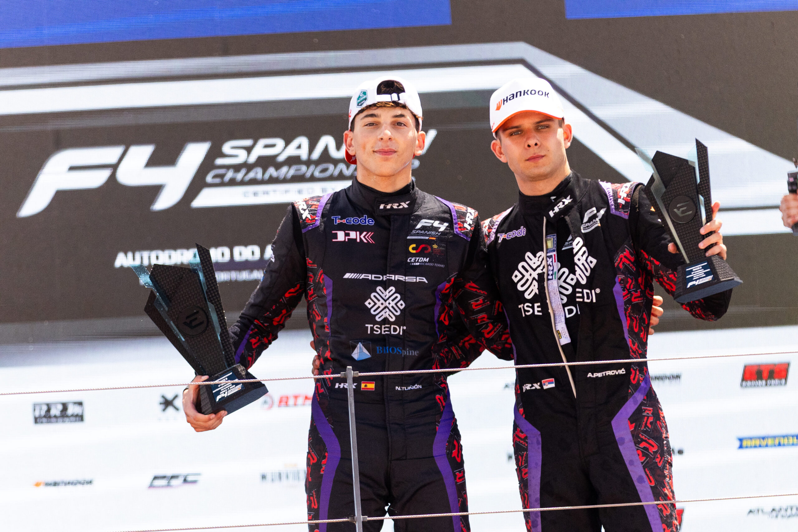 T-Code by Amtog regains Portimão Race 3 one-two